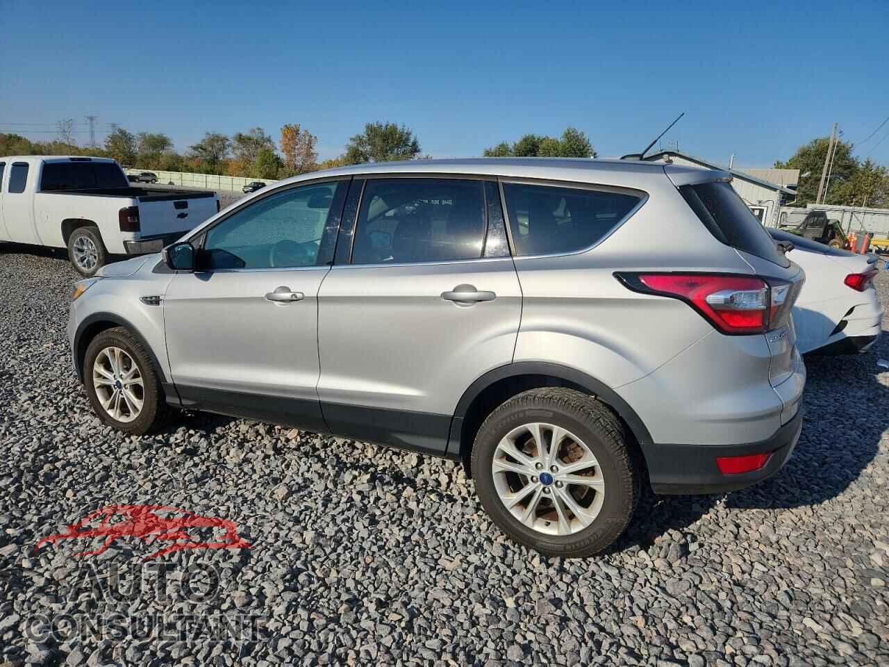 FORD ESCAPE 2017 - 1FMCU0GD2HUD49929
