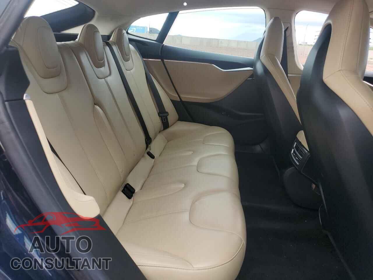 TESLA MODEL S 2013 - 5YJSA1DN9DFP27565