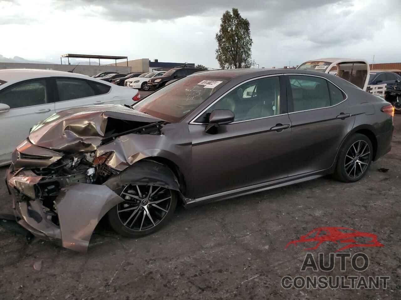 TOYOTA CAMRY 2021 - 4T1G11AK5MU427847
