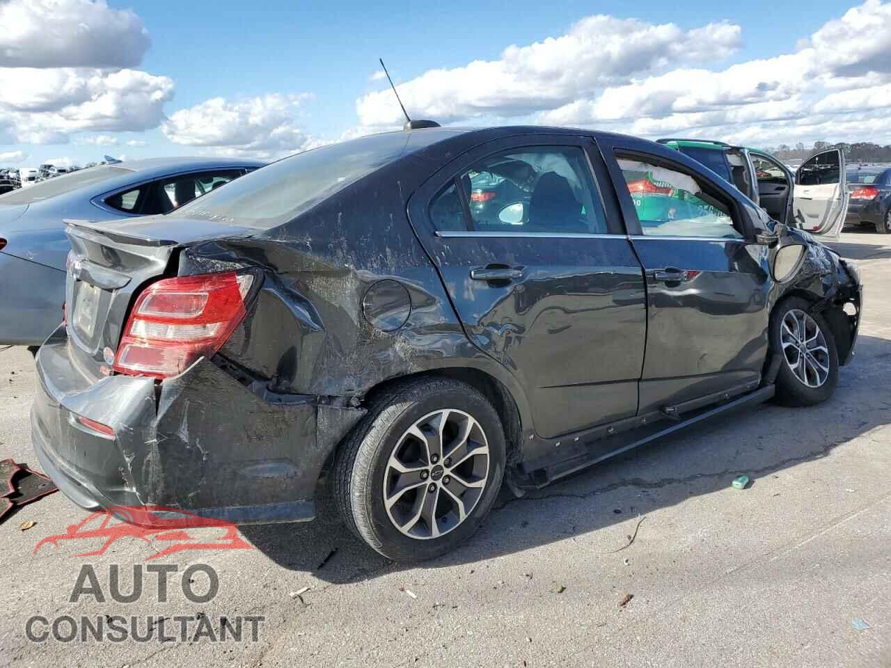 CHEVROLET SONIC 2019 - 1G1JD5SB5K4136052