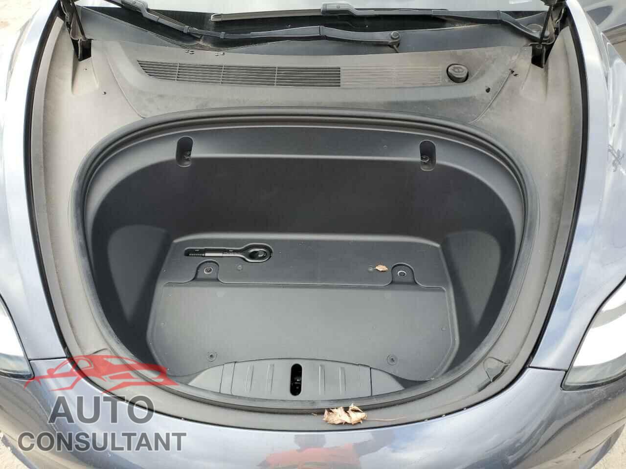 TESLA MODEL 3 2020 - 5YJ3E1EA2LF658236
