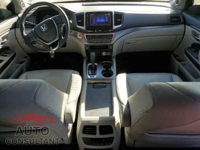 HONDA PILOT 2017 - 5FNYF5H53HB019816