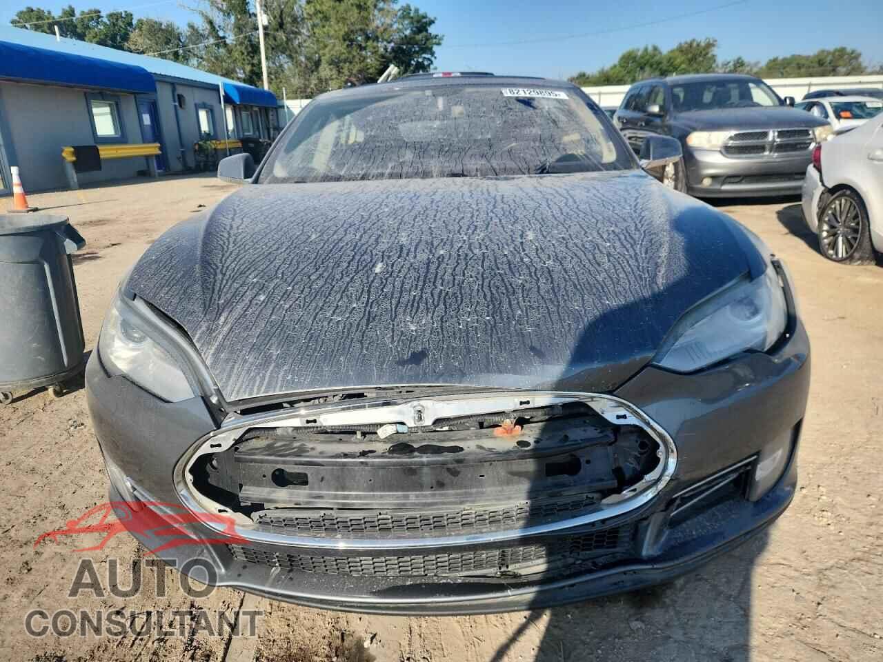 TESLA MODEL S 2013 - 5YJSA1CP8DFP08234