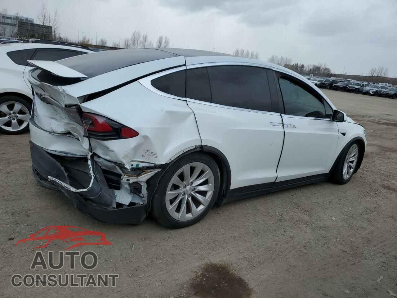 TESLA MODEL X 2017 - 5YJXCBE27HF048961