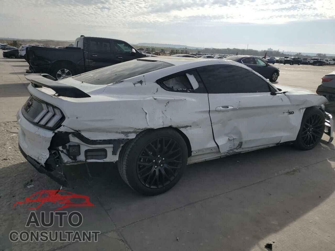 FORD MUSTANG 2020 - 1FA6P8CF7L5154397