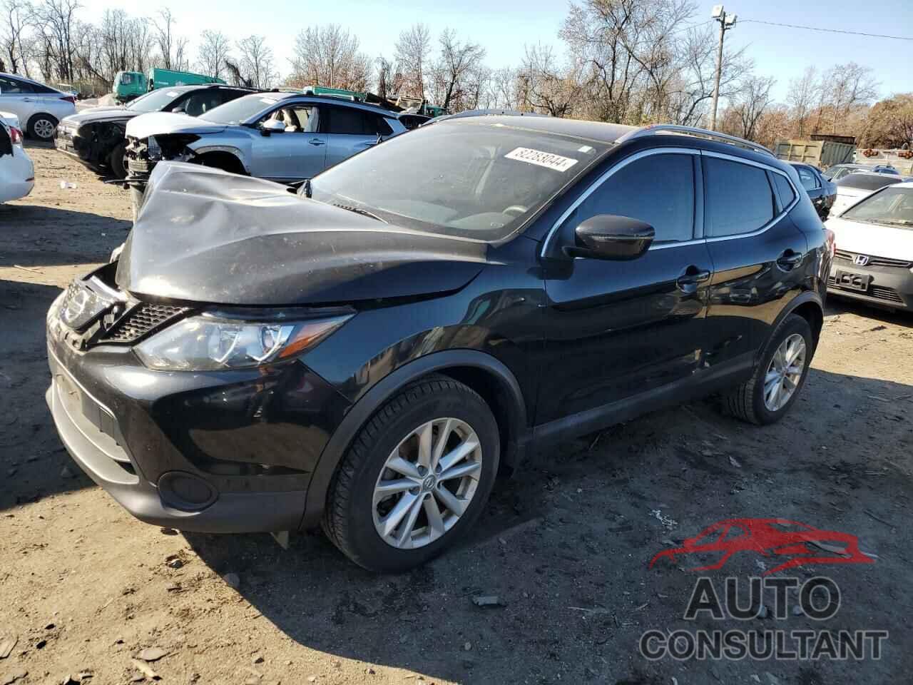 NISSAN ROGUE 2018 - JN1BJ1CR8JW265305