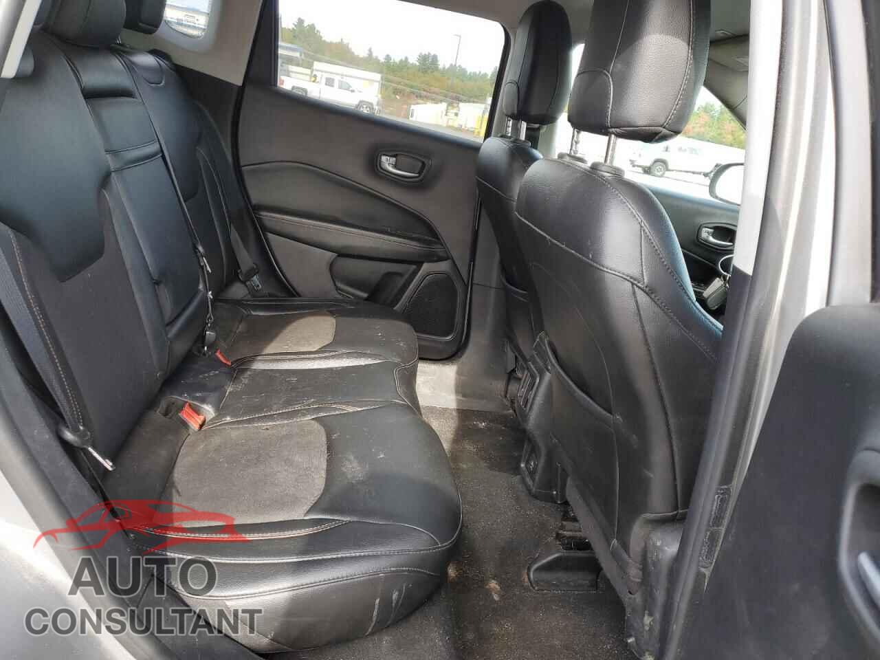 JEEP COMPASS 2018 - 3C4NJDBB1JT230630
