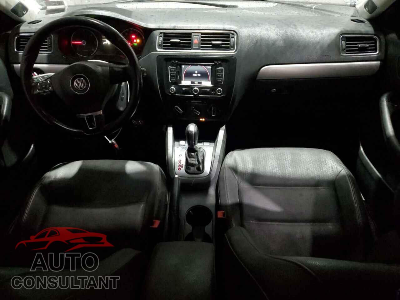 VOLKSWAGEN JETTA 2012 - 3VWLL7AJXCM087201
