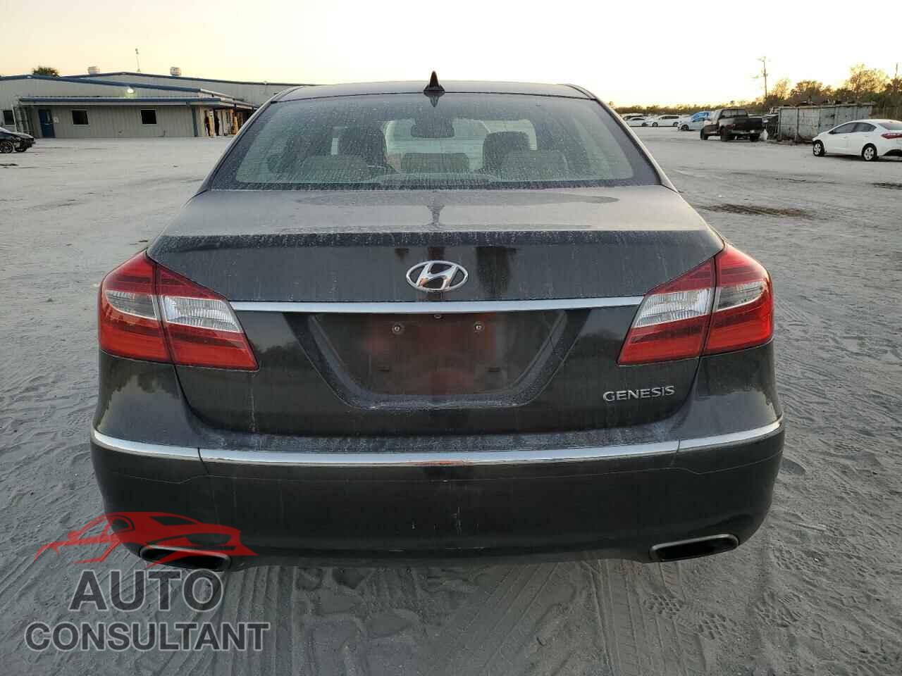 HYUNDAI GENESIS 2013 - KMHGC4DD3DU254595