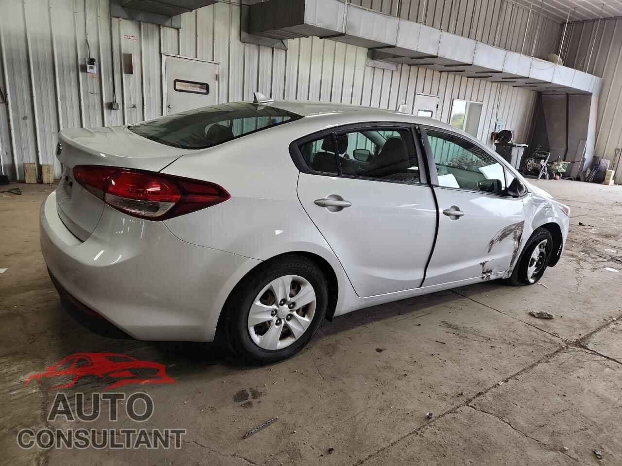 KIA FORTE 2017 - 3KPFK4A74HE082972