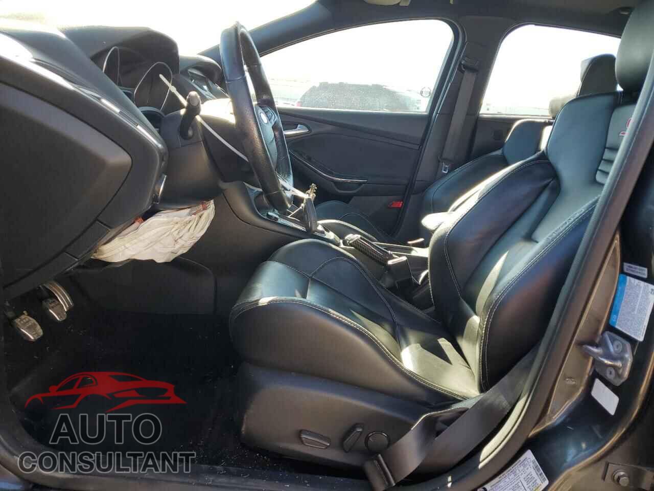 FORD FOCUS 2016 - 1FADP3L98GL370166