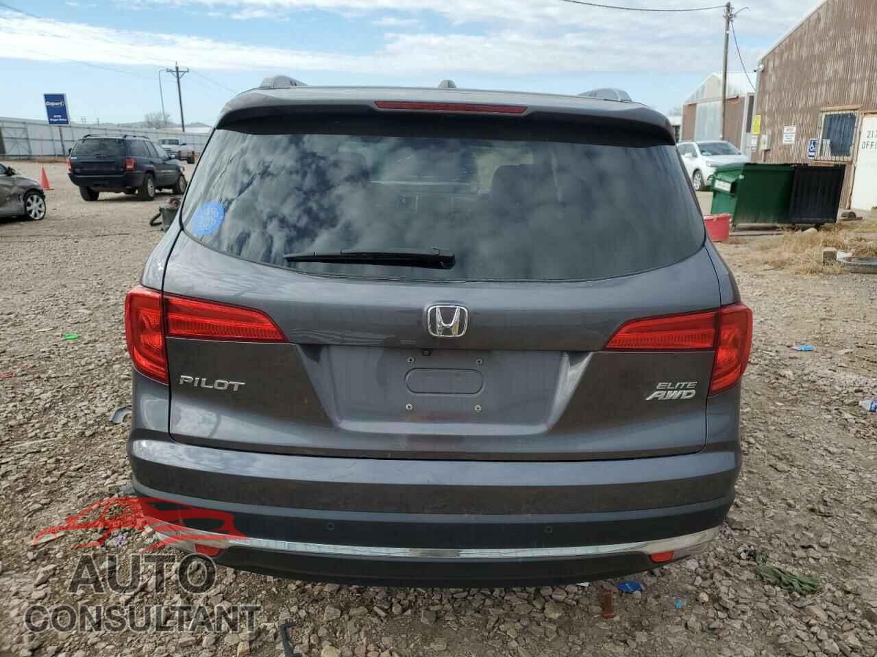 HONDA PILOT 2017 - 5FNYF6H04HB098245