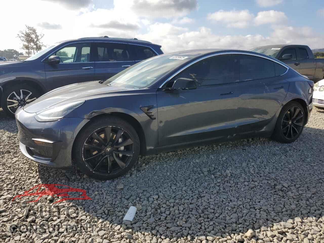 TESLA MODEL 3 2018 - 5YJ3E1EA1JF156010