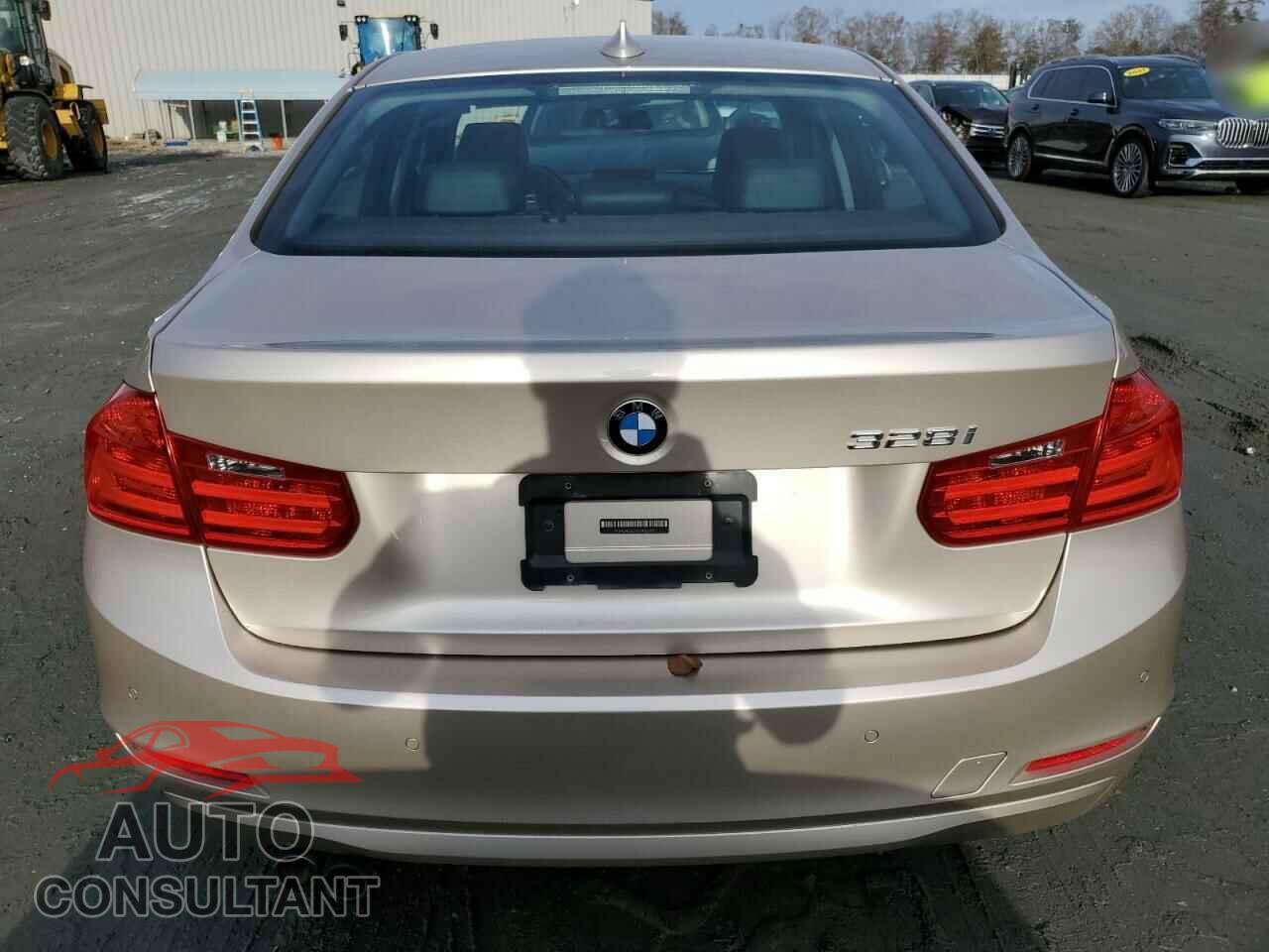 BMW 3 SERIES 2014 - WBA3A5G5XENP28585