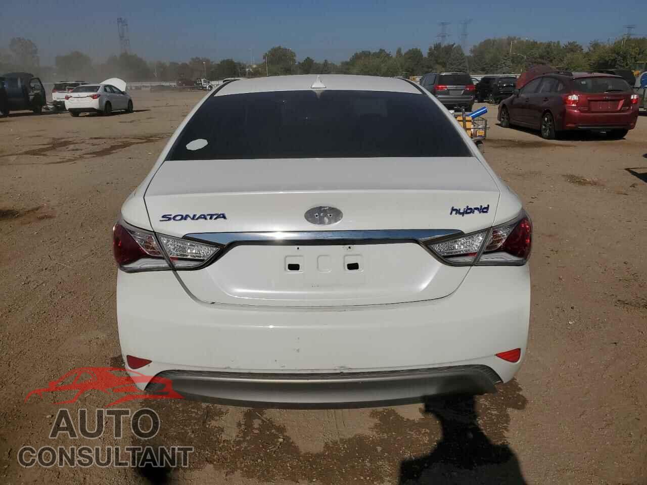 HYUNDAI SONATA 2012 - KMHEC4A48CA041413