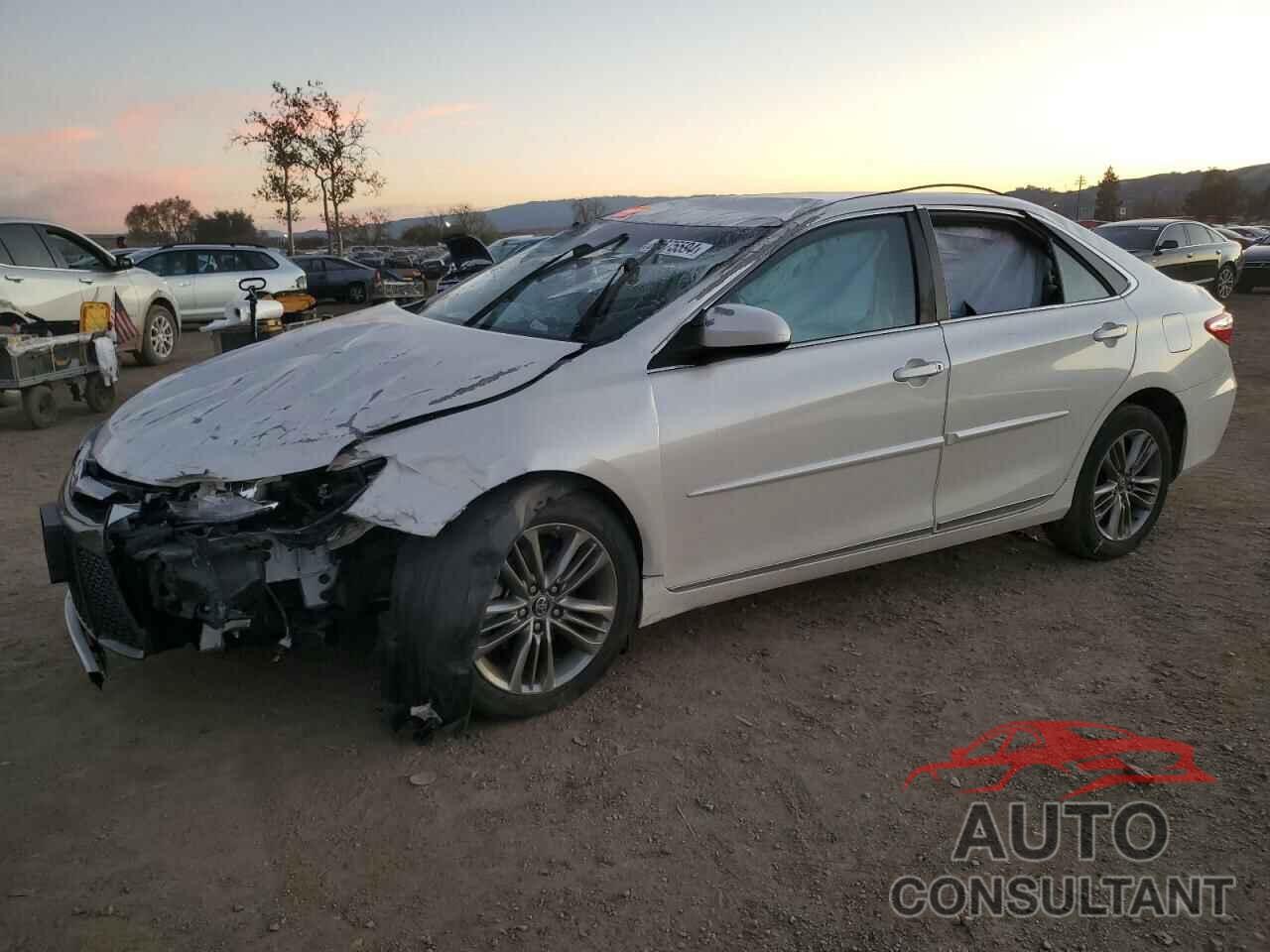 TOYOTA CAMRY 2016 - 4T1BF1FK2GU230711
