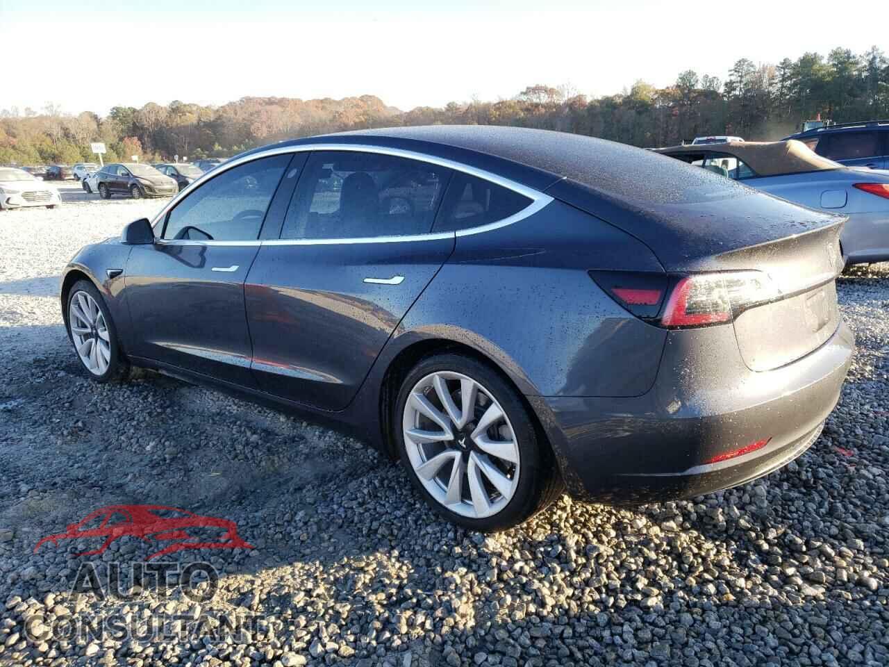 TESLA MODEL 3 2018 - 5YJ3E1EB3JF121171
