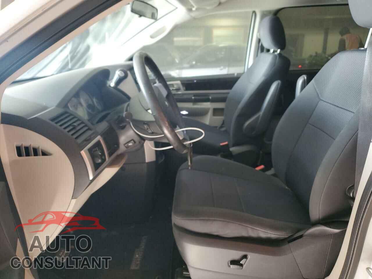 DODGE CARAVAN 2010 - 2D4RN5D16AR120100