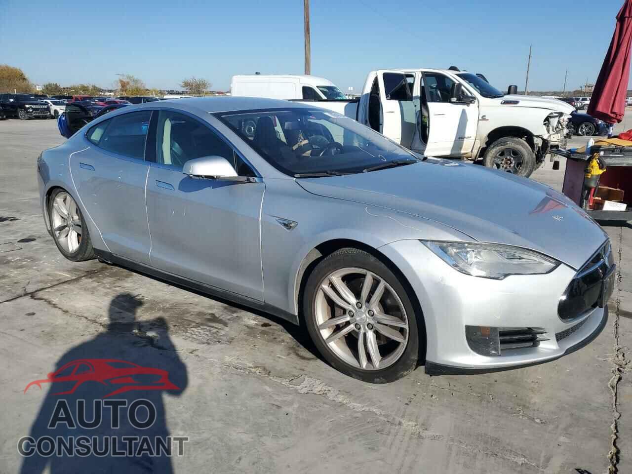 TESLA MODEL S 2013 - 5YJSA1CN4DFP14644