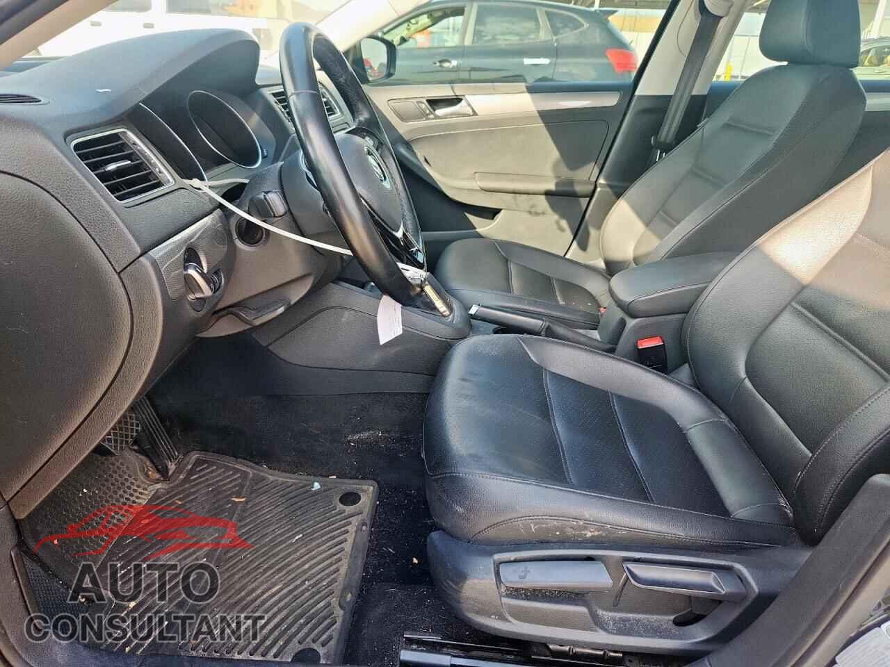 VOLKSWAGEN JETTA 2017 - 3VWDB7AJ6HM401988