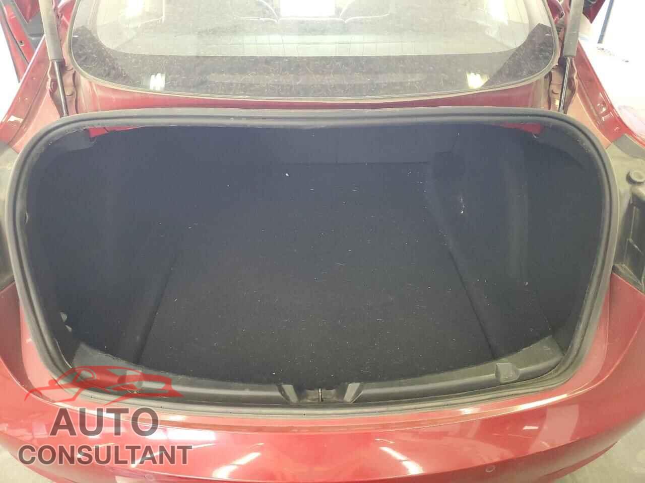 TESLA MODEL 3 2018 - 5YJ3E1EA1JF034098