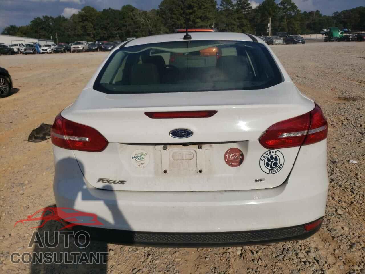 FORD FOCUS 2018 - 1FADP3F25JL215225