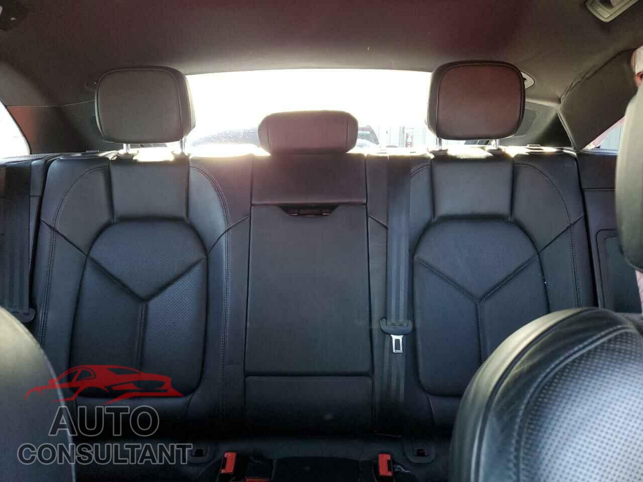 PORSCHE MACAN 2017 - WP1AB2A58HLB20500