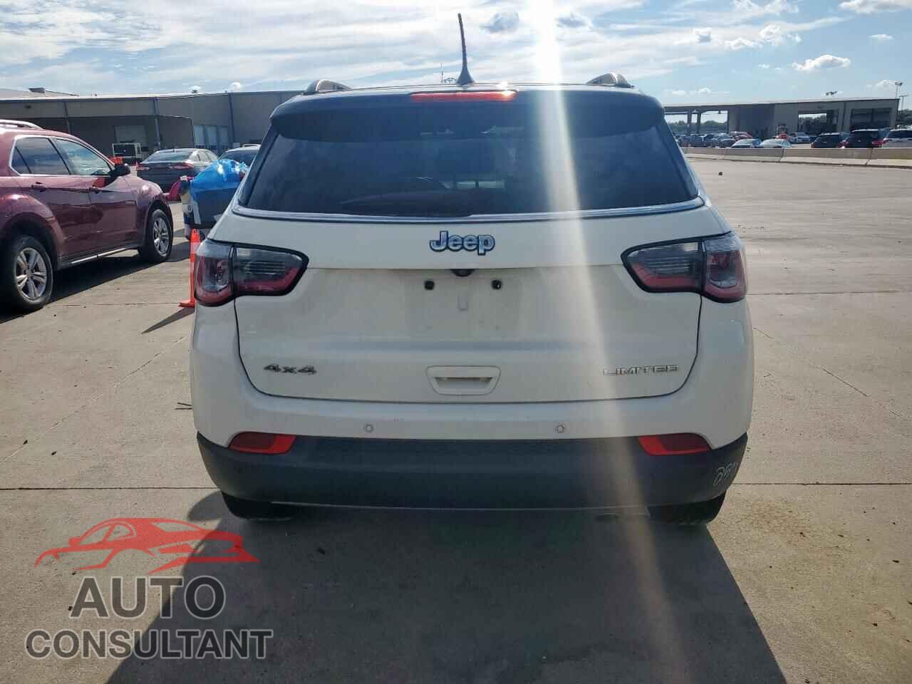 JEEP COMPASS 2018 - 3C4NJDCB8JT101332