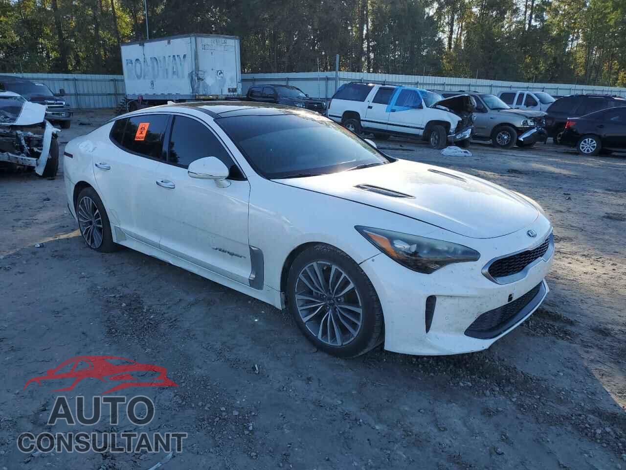 KIA STINGER 2018 - KNAE25LA8J6011454