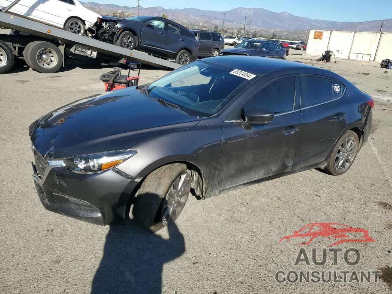 MAZDA 3 2018 - 3MZBN1V33JM272069