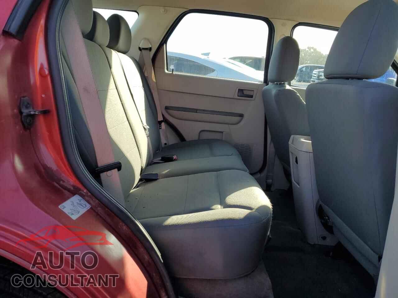 FORD ESCAPE 2011 - 1FMCU0C78BKC40233
