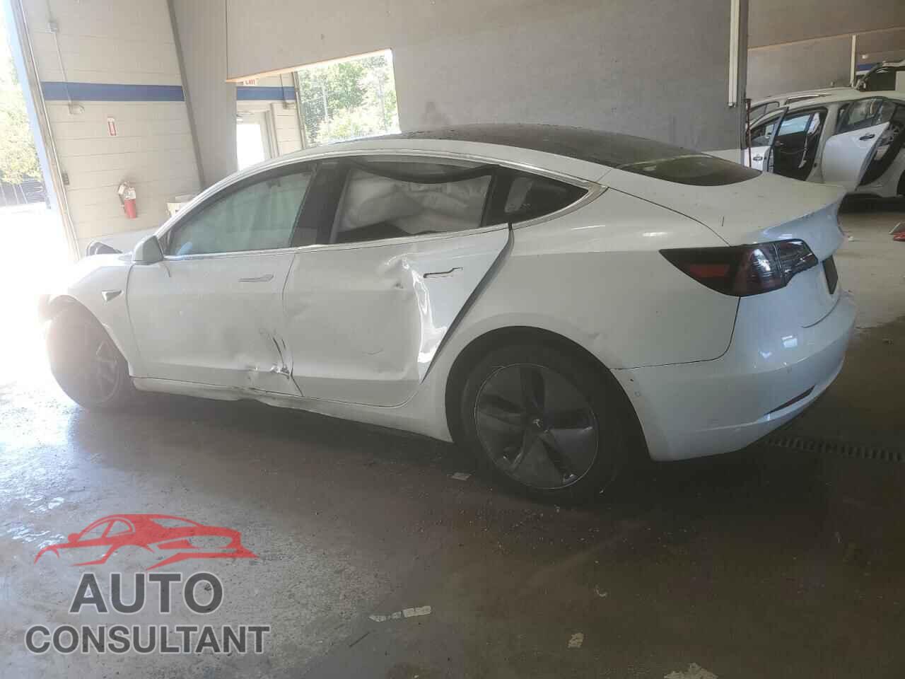 TESLA MODEL 3 2019 - 5YJ3E1EA5KF483883
