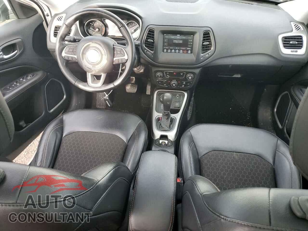 JEEP COMPASS 2020 - 3C4NJDBB7LT145634