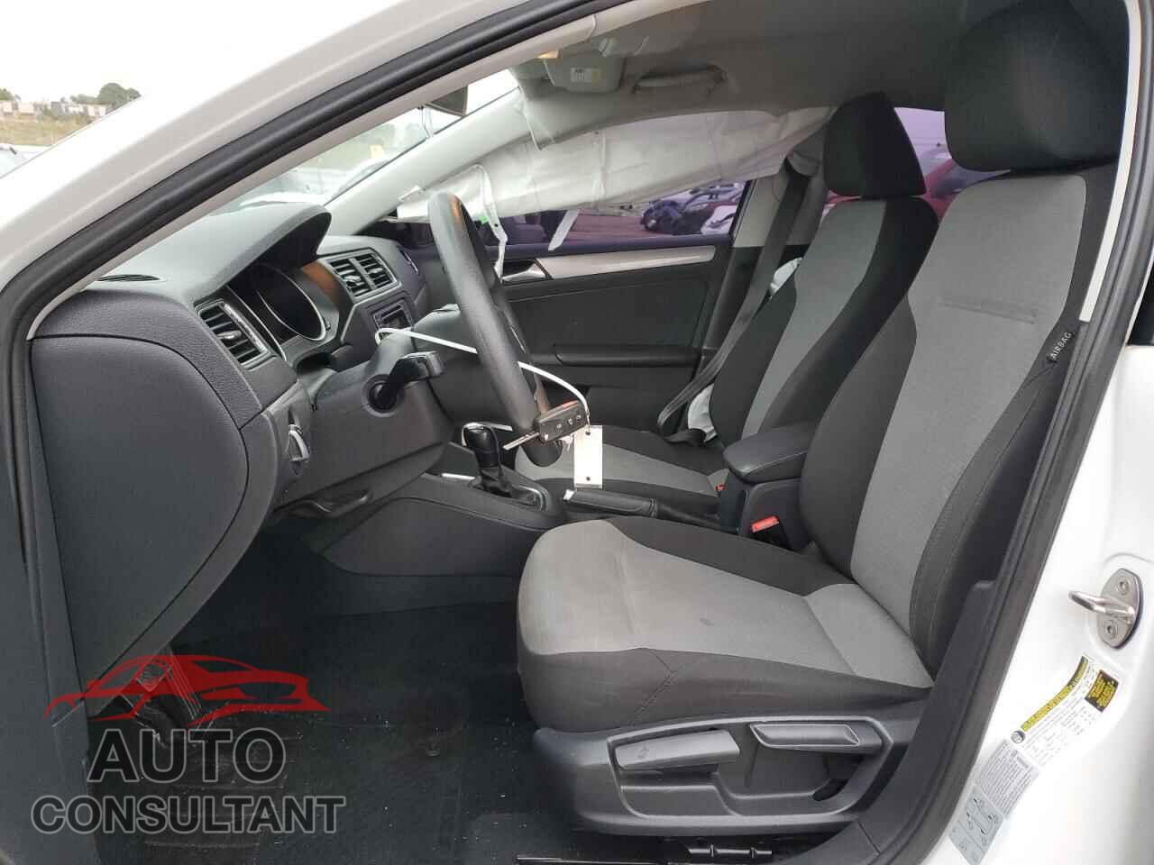 VOLKSWAGEN JETTA 2017 - 3VW2B7AJ9HM393246