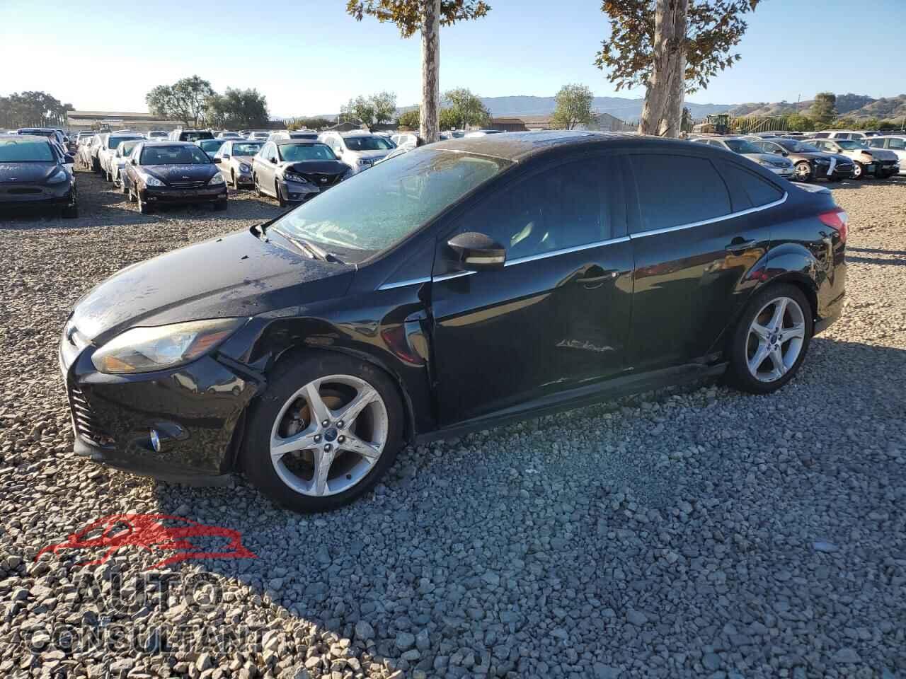 FORD FOCUS 2012 - 1FAHP3J24CL105164