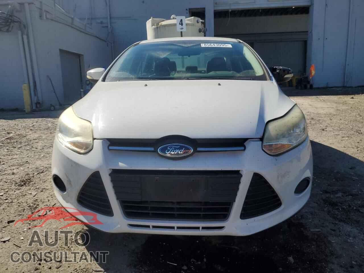 FORD FOCUS 2014 - 1FADP3F27EL392543