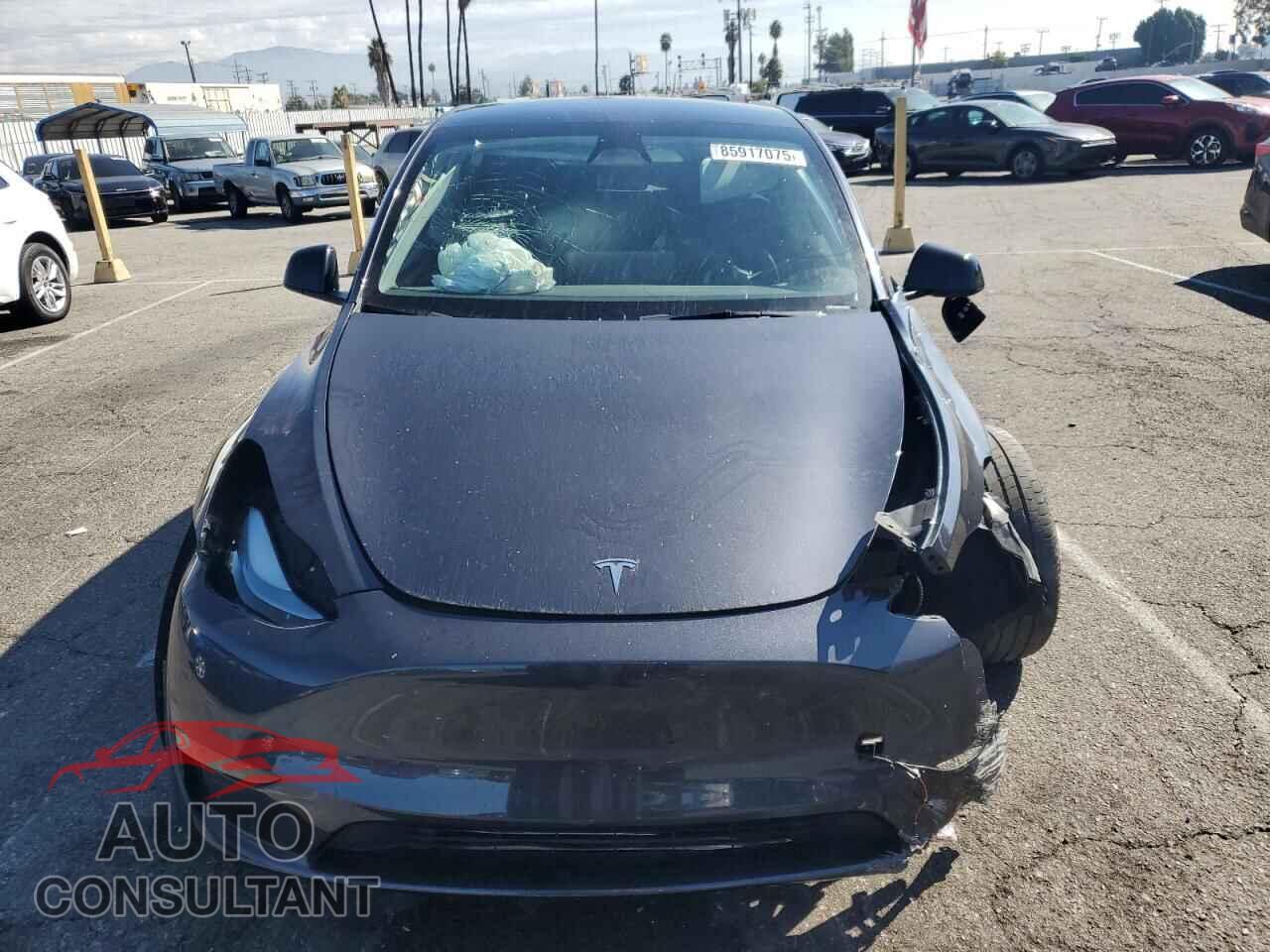 TESLA MODEL Y 2024 - 7SAYGDEE8RA237666