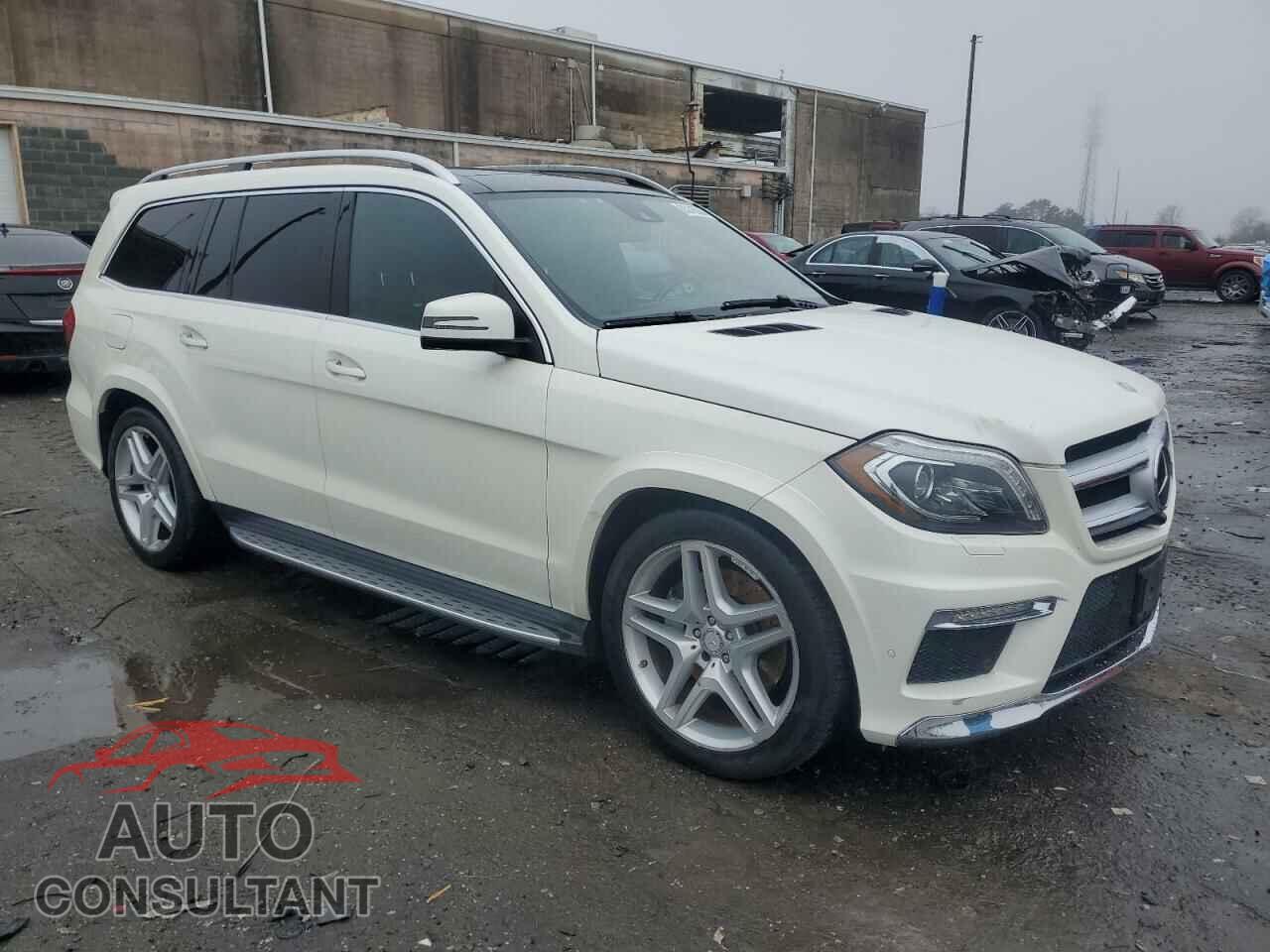 MERCEDES-BENZ GL-CLASS 2015 - 4JGDF7DEXFA457296