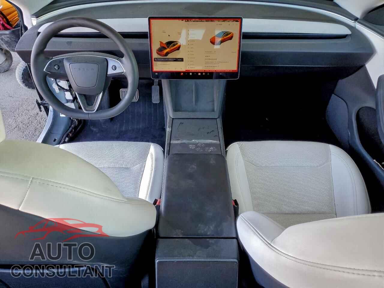 TESLA MODEL 3 2024 - 5YJ3E1EA4RF824216