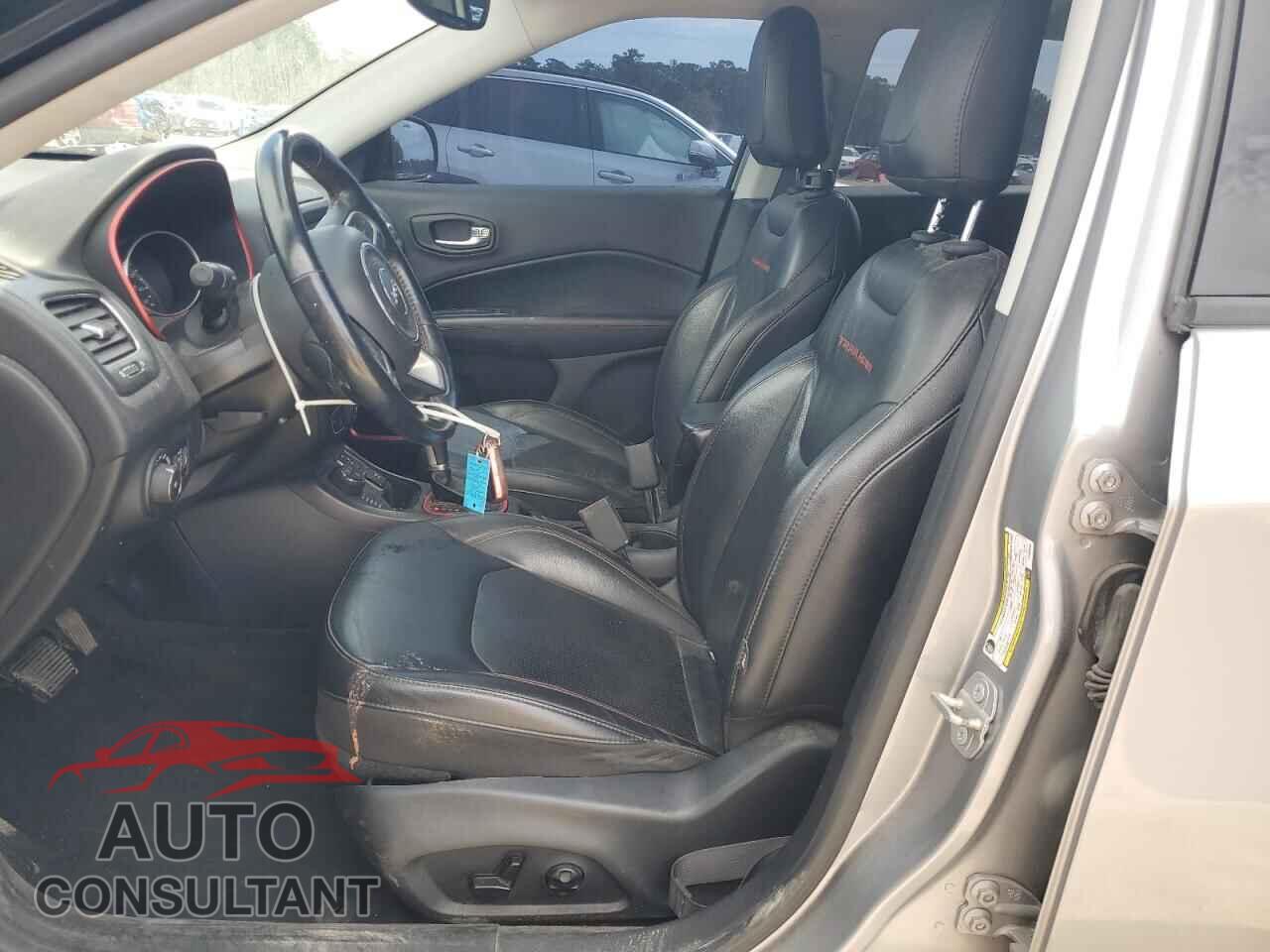 JEEP COMPASS 2018 - 3C4NJDDB7JT268666