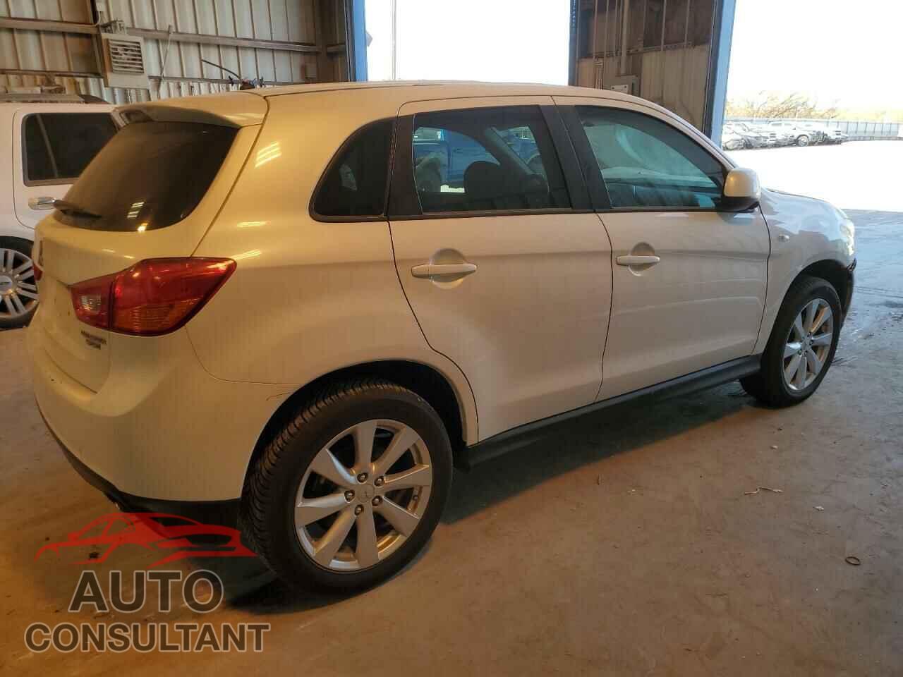 MITSUBISHI OUTLANDER 2015 - 4A4AP4AU8FE009073