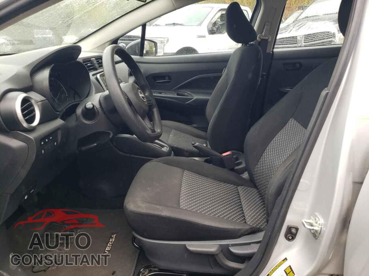 NISSAN VERSA 2024 - 3N1CN8DV5RL888184
