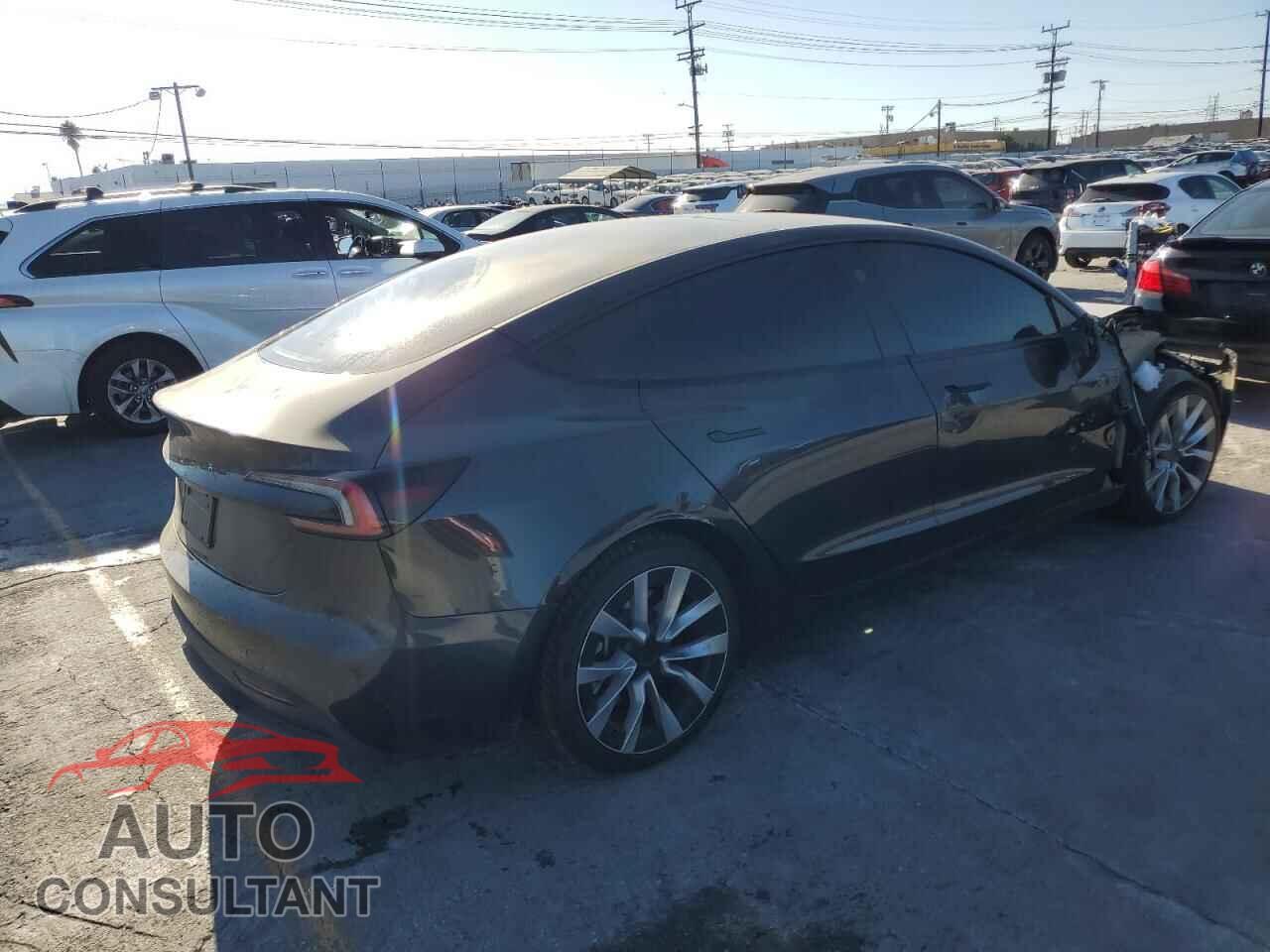 TESLA MODEL 3 2024 - 5YJ3E1EAXRF738585