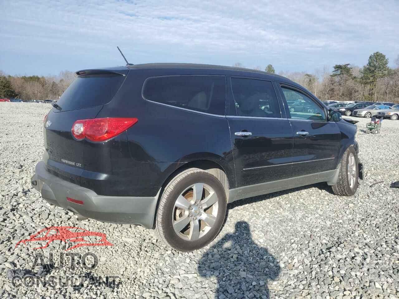 CHEVROLET TRAVERSE 2012 - 1GNKRLED5CJ124816