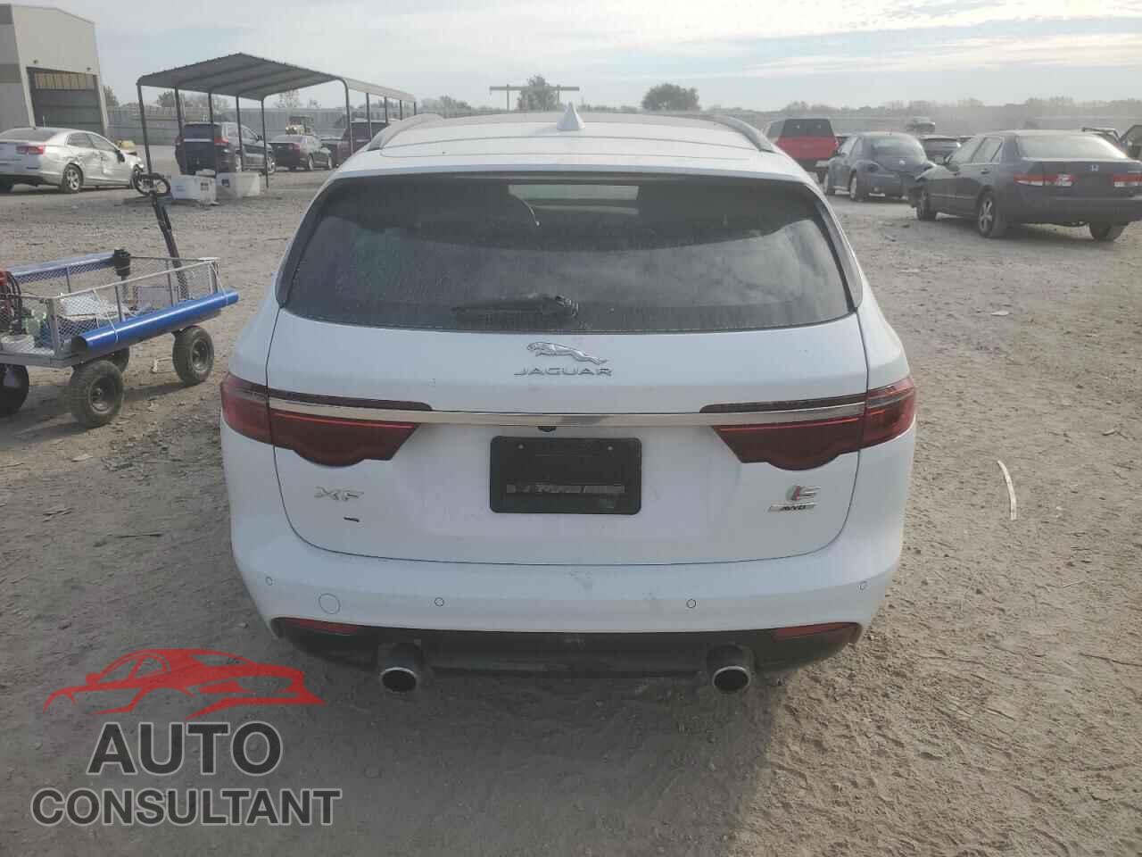 JAGUAR XF 2018 - SAJBM2FV2JCY68272