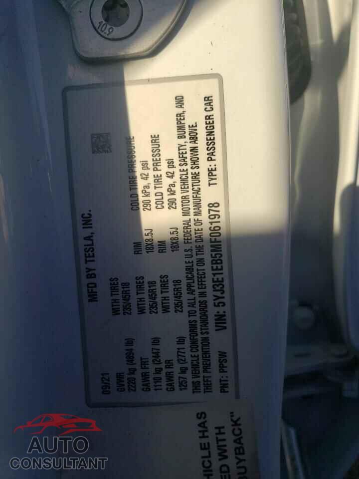 TESLA MODEL 3 2021 - 5YJ3E1EB5MF061978