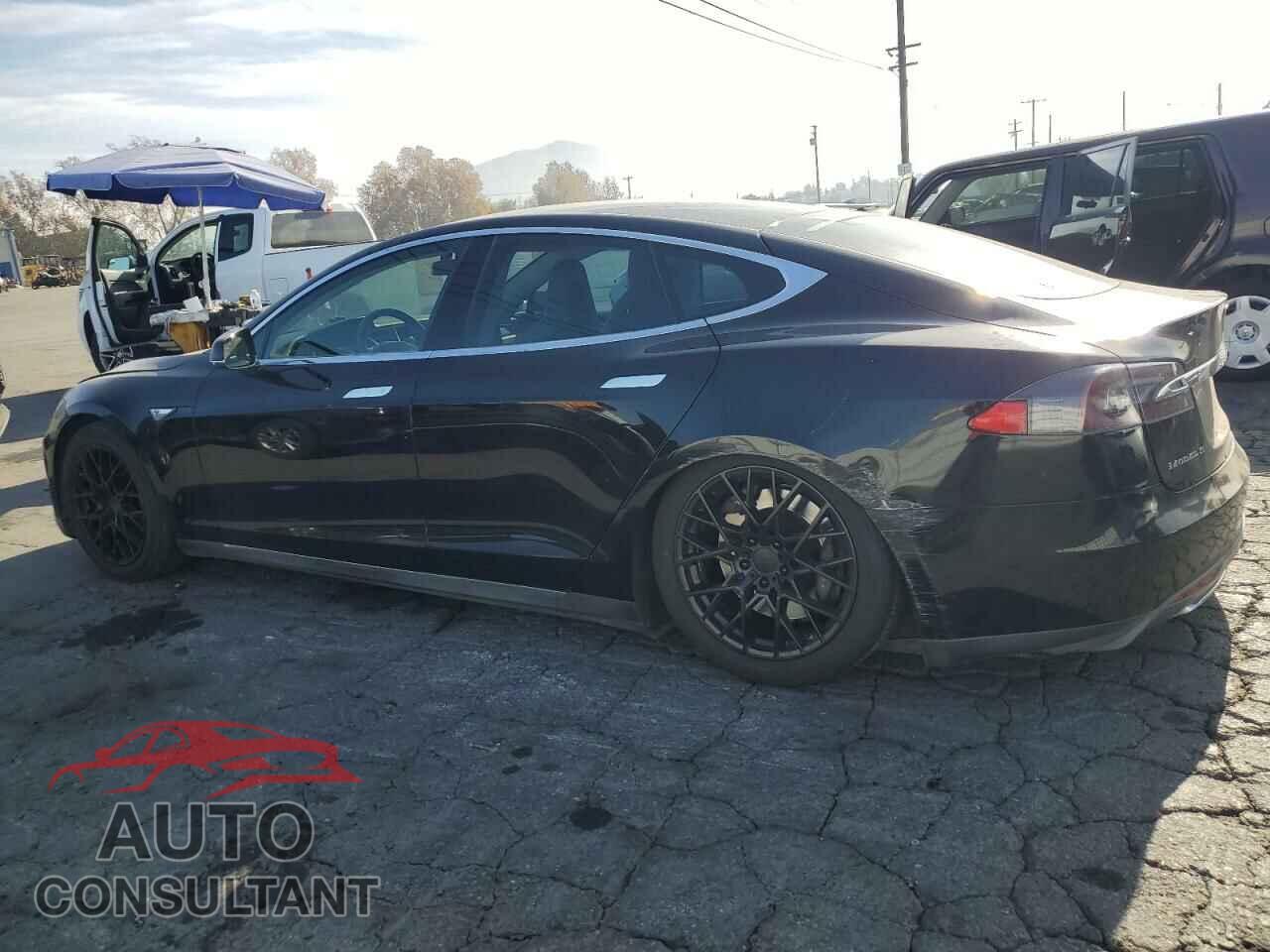 TESLA MODEL S 2013 - 5YJSA1DN9DFP05548
