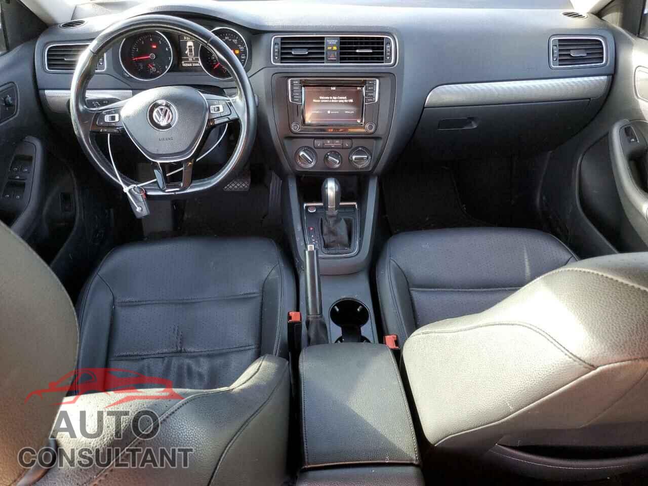 VOLKSWAGEN JETTA 2017 - 3VWDB7AJ9HM259507