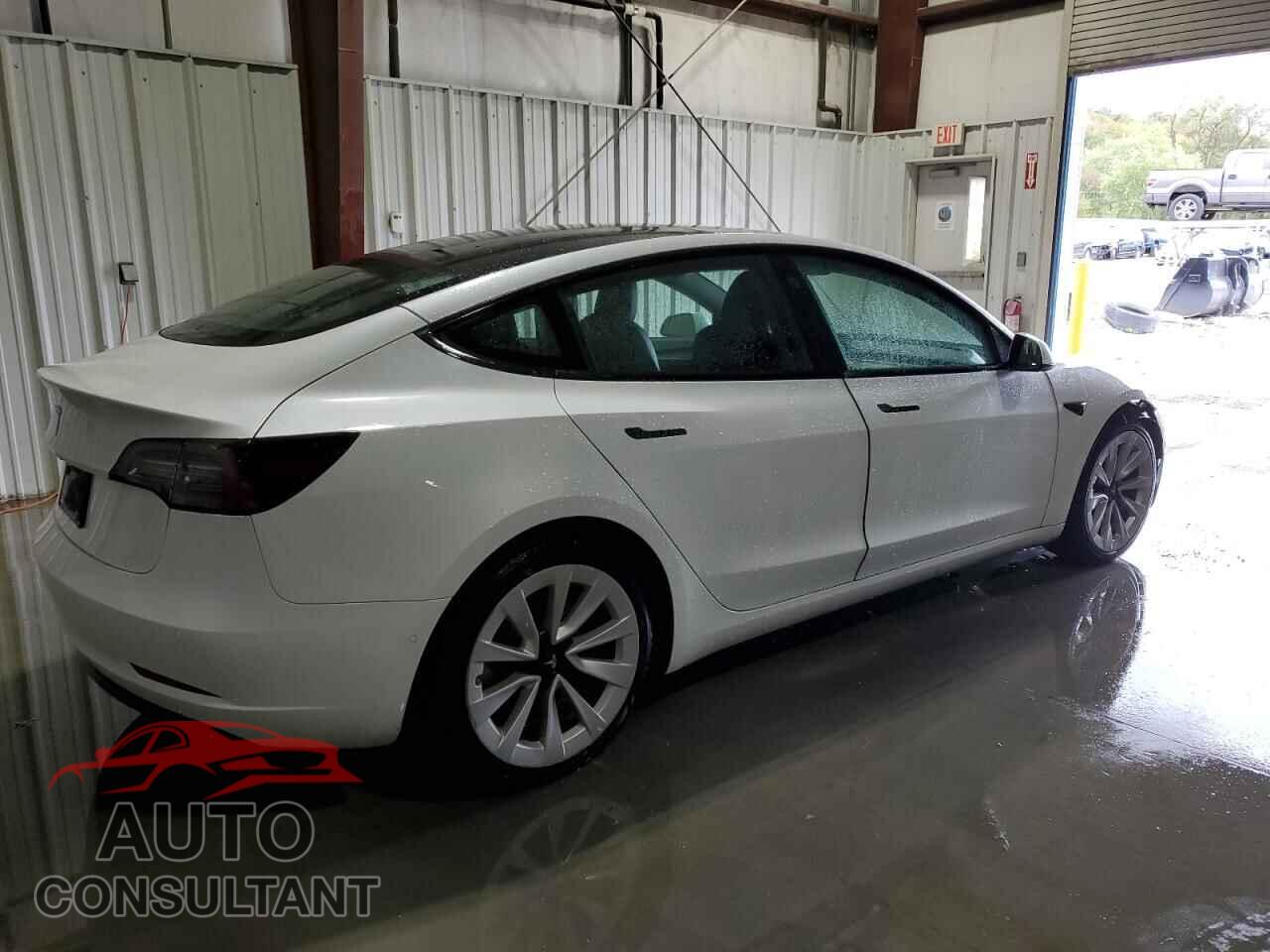 TESLA MODEL 3 2022 - 5YJ3E1EA7NF368464