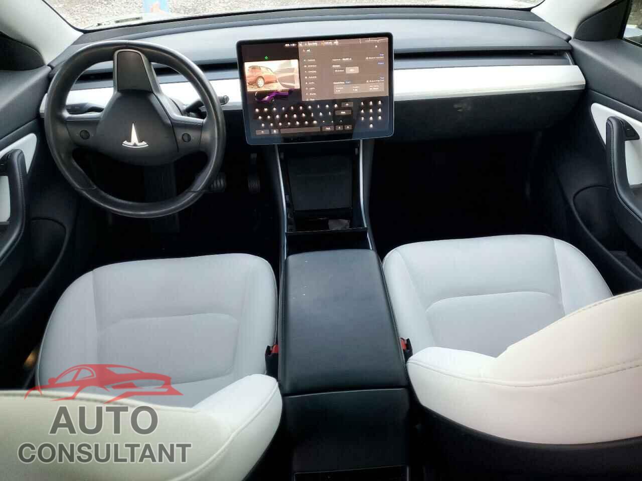 TESLA MODEL 3 2019 - 5YJ3E1EB0KF194838